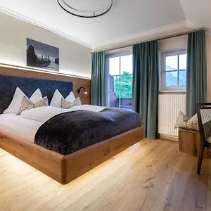 Hotel Design Frauenschuh ****