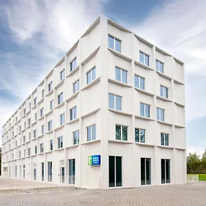 Hotel Express & By Ihg ***