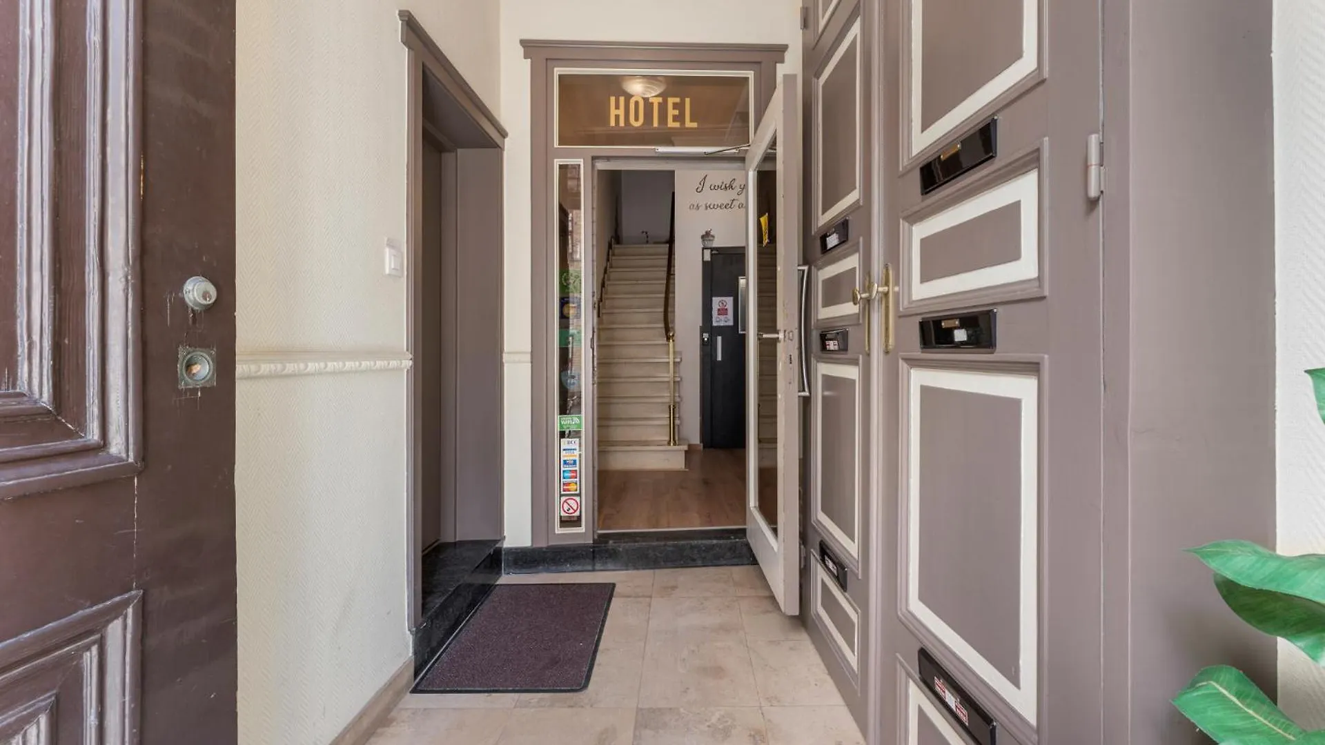 The Chocolate Suites Μπριζ 2*,  Βέλγιο