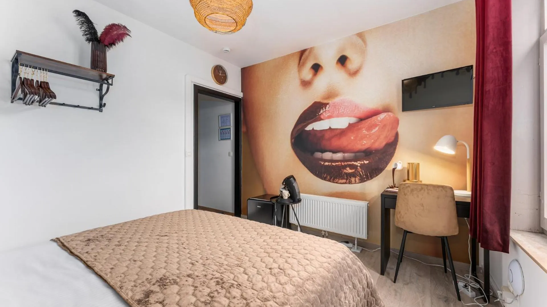 The Chocolate Suites Μπριζ
